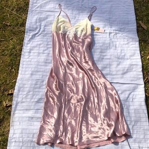 Luxe negligee by Gillian & o’malley Size L